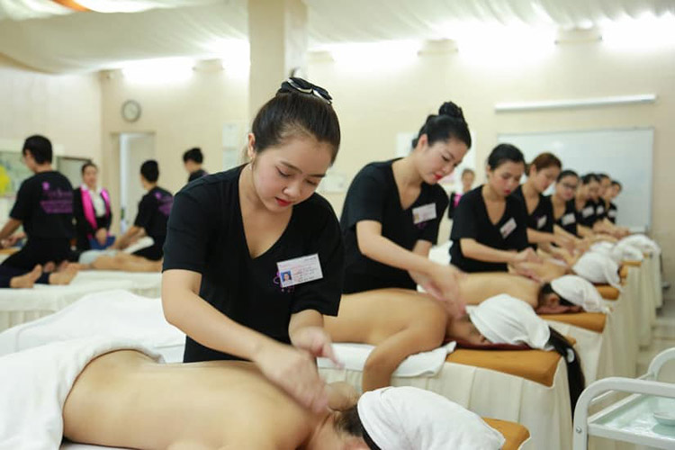 Thẫm mỹ Xinh Xinh - Học massage chuyên nghiệp ở TPHCM | Image: Thẫm mỹ Xinh Xinh 