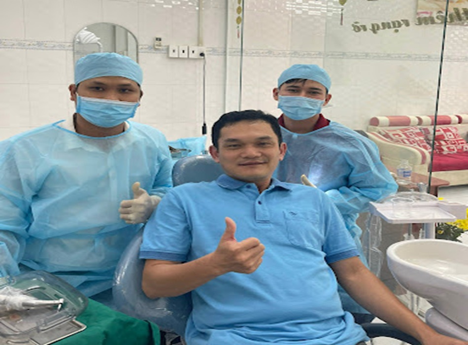Khách hàng vô cùng hài lòng khi trải nghiệm dịch vụ tại Nha Khoa Phú Quý