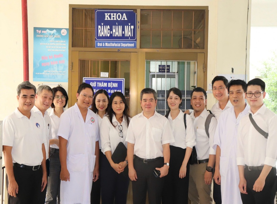Đội ngũ y bác sĩ tại bệnh viện là các chuyên gia hàng đầu trong lĩnh vực Răng – Hàm – Mặt