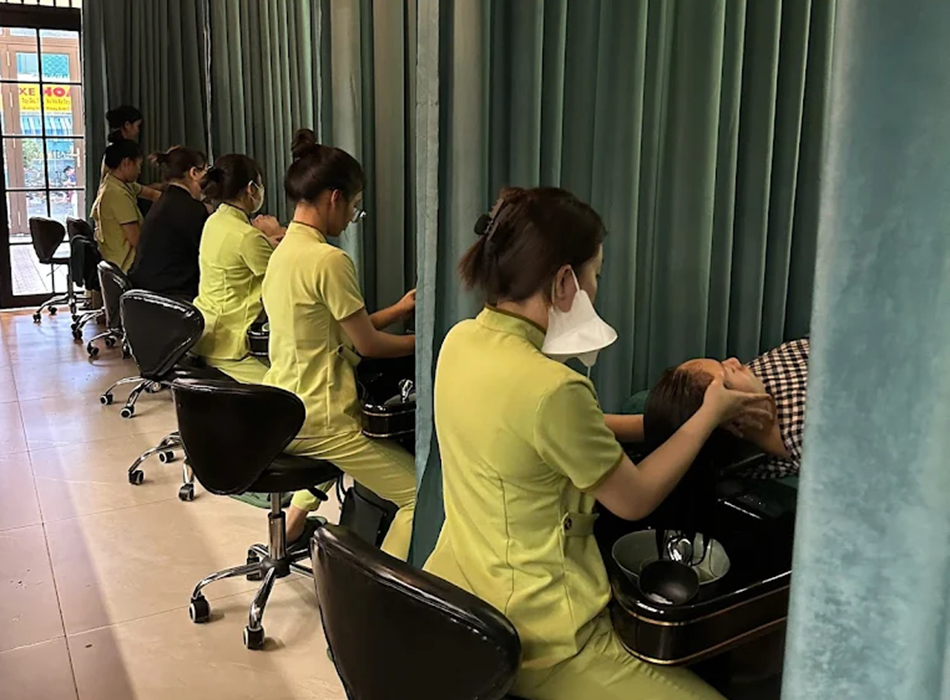 Với không gian ấm cúng, nhẹ nhàng cùng đội ngũ kỹ thuật viên tận tâm