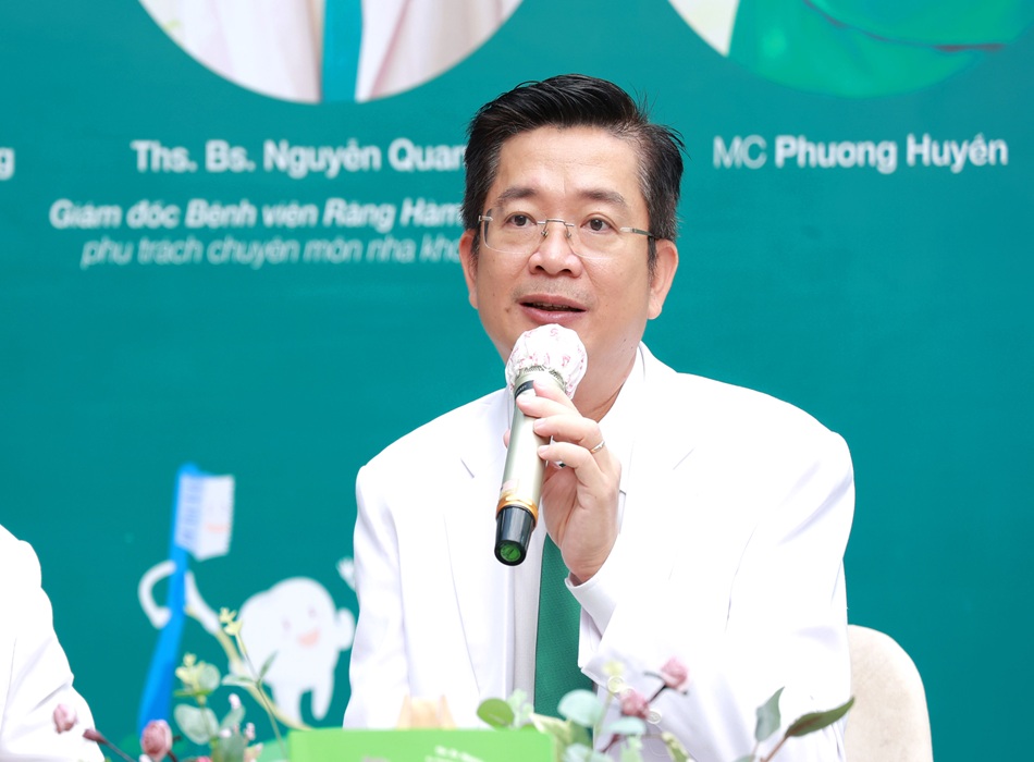 Bác sĩ Nguyễn Quang Tiến là một trong những chuyên gia hàng đầu về niềng răng và cấy ghép Implant