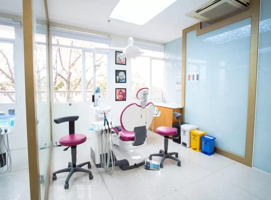  Dẫn đầu về trang thiết bị nha khoa công nghệ cao