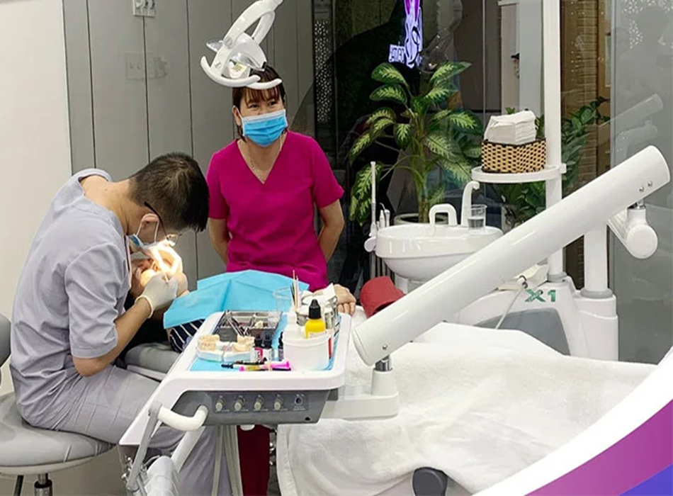 Nha khoa Iris hiện đang cung cấp đầy đủ các dịch vụ từ cơ bản đến chuyên sâu