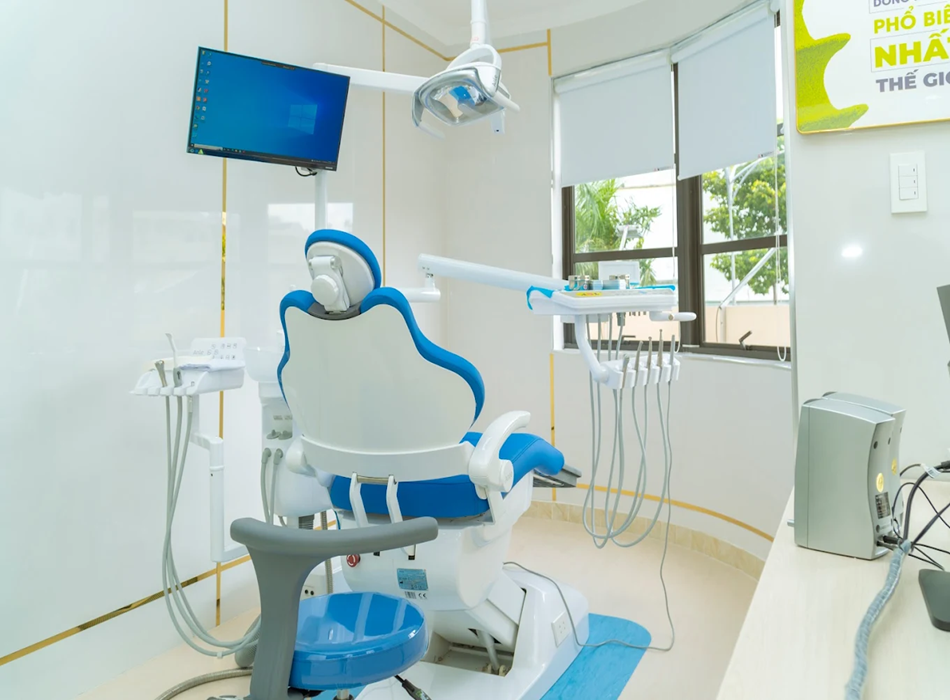 Nha khoa I-DENT đầu tư mạnh vào hệ thống máy móc tiên tiến để hỗ trợ điều trị chính xác