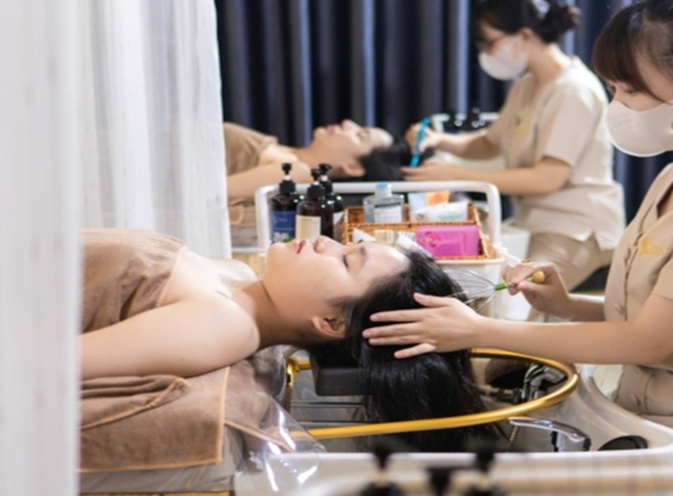 Đội ngũ kỹ thuật viên giàu kinh nghiệm, thao tác nhẹ nhàng