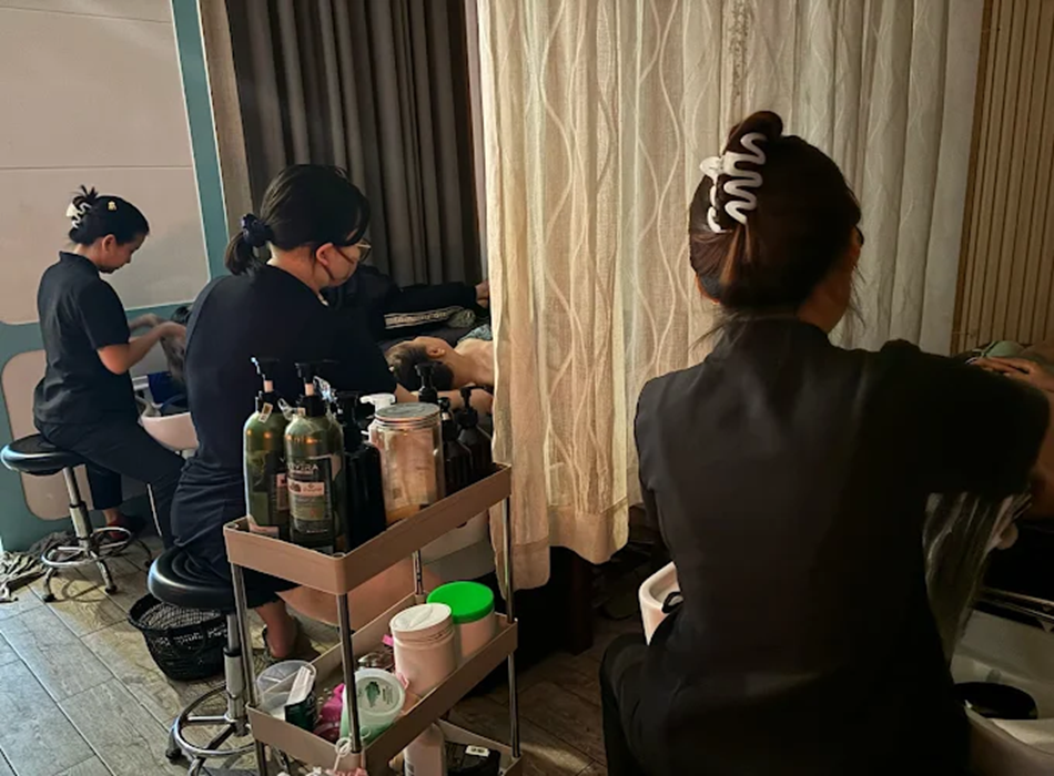 Đội ngũ nhân viên được đào tạo chuyên nghiệp