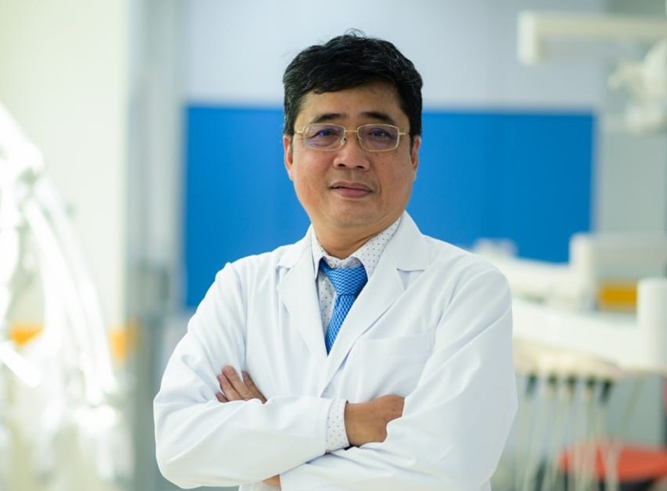 ThS.BSCKII Nguyễn Tấn Hưng – Chuyên gia Nội nha giàu kinh nghiệm tại TP.HCM