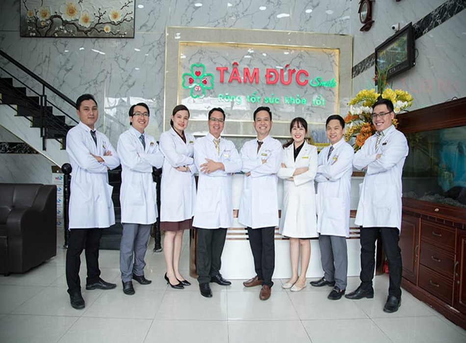 Đội ngũ nha sĩ giàu kinh nghiệm, tận tâm